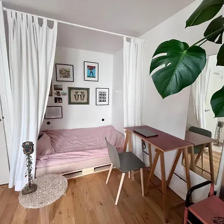 Apartment Cosy, Canal Saint-martin *